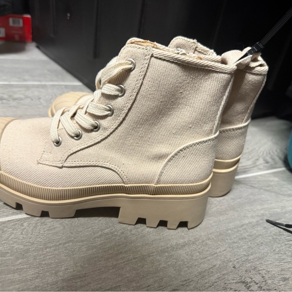 Universal thread Cream Canvas Ankle Boots 5 - Picture 4 of 5